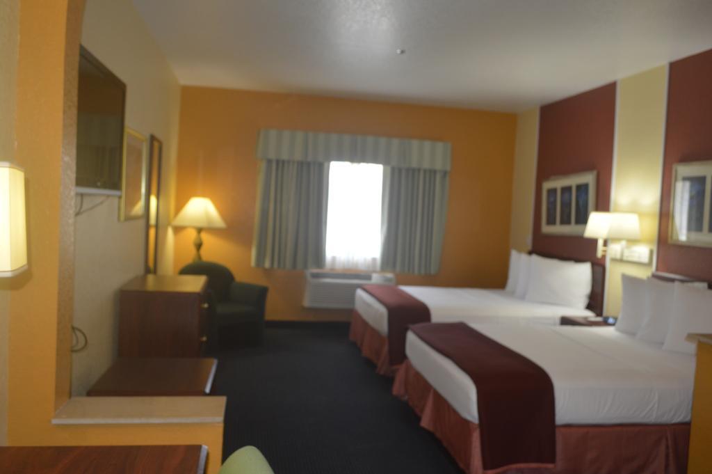 Howard Johnson By Wyndham San Antonio Hotel & Suites Exterior foto